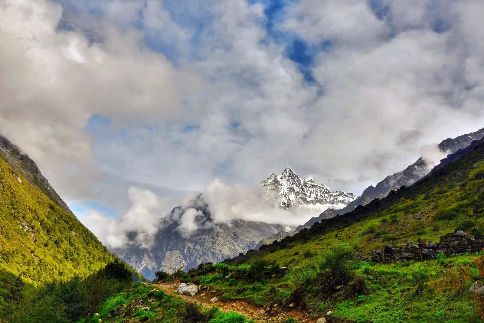 Beautiful Himalayan view form jiri Nepal
